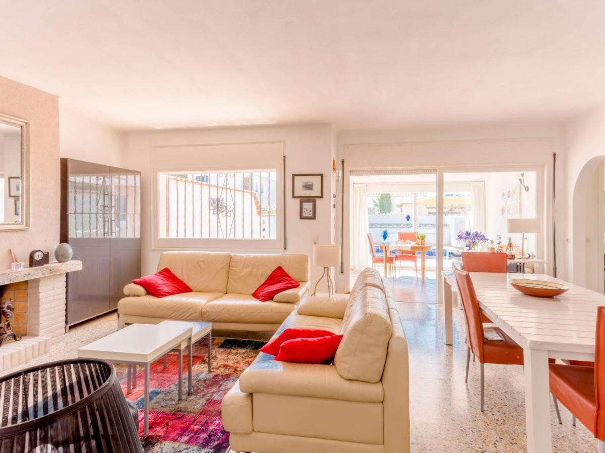 Holiday Home Peni By Interhome Empuriabrava Exteriör bild