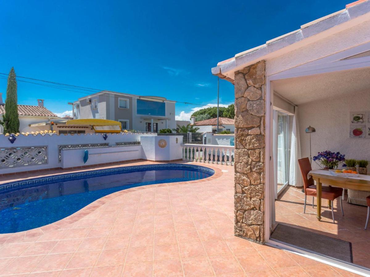 Holiday Home Peni By Interhome Empuriabrava Exteriör bild